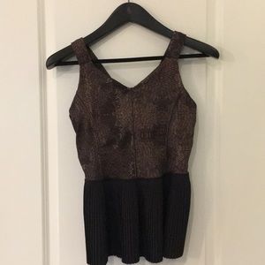 Lululemon City Tank - Black & Gold